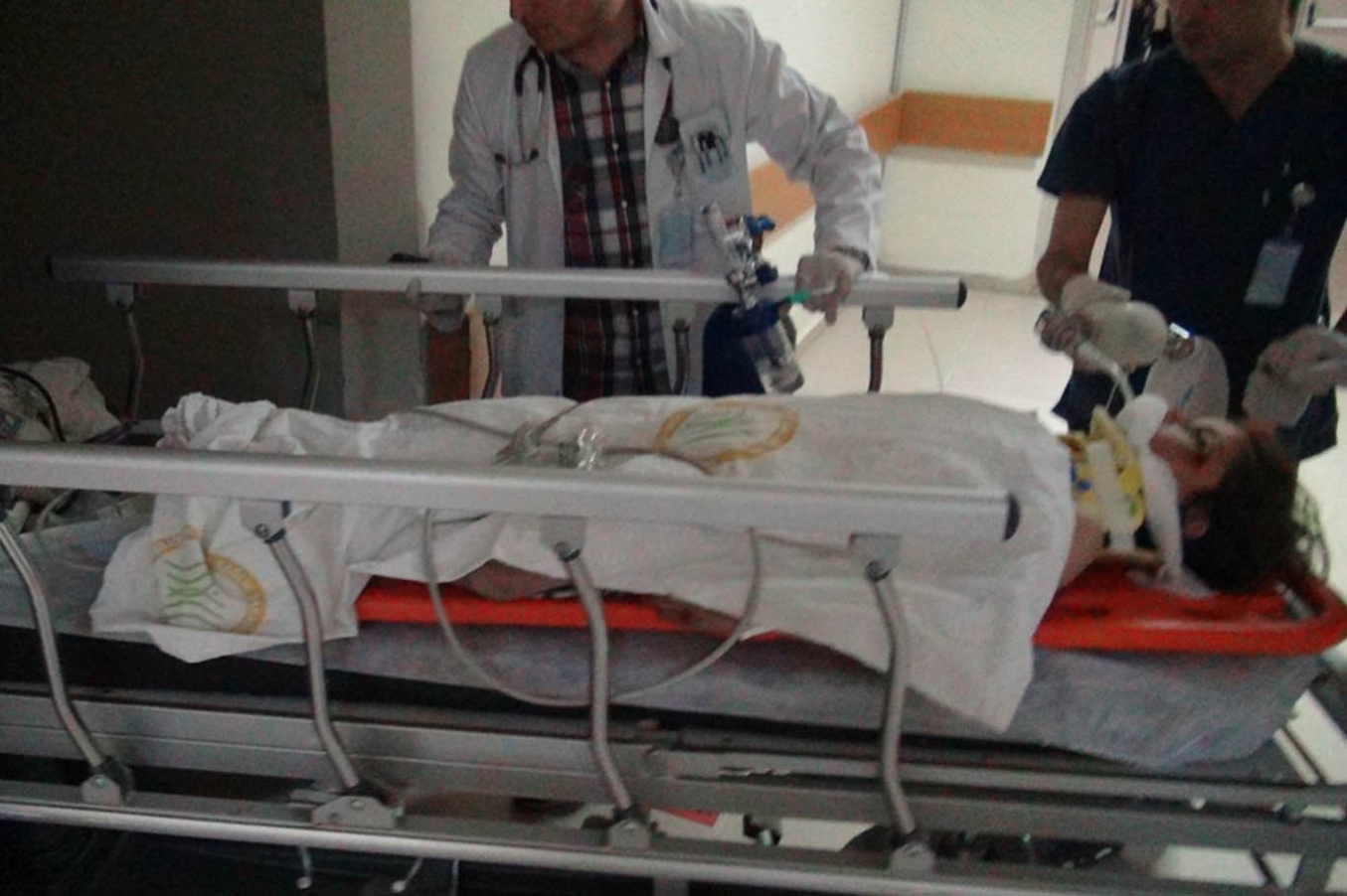 Otomobilin çarptığı Suriyeli kız çocuğu ağır yaralandı Otomobilin çarptığı Suriyeli kız çocuğu ağır yaralandı